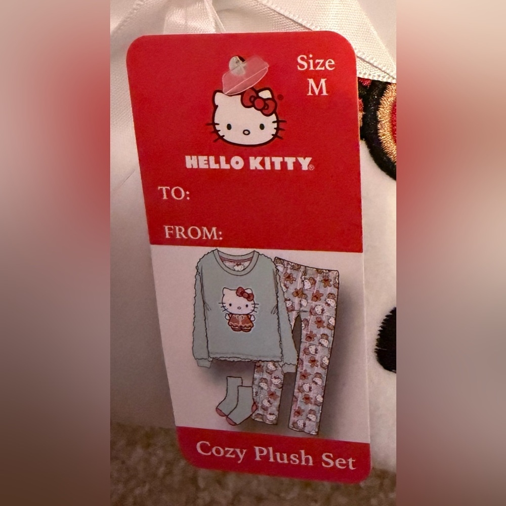 Hello Kitty Fleece Pajama Set Women’s Sizes Small NWT
